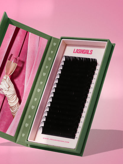 Lash Box Packaging Close-Up Affinity Mockup [luxe lash collection]